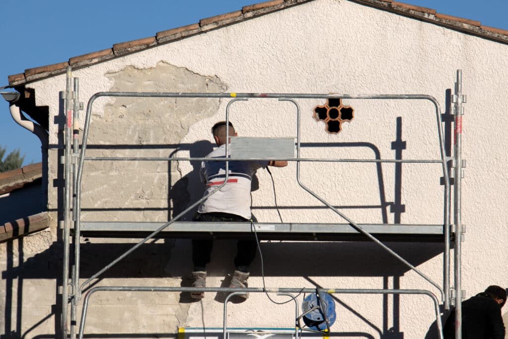 ravalement de façade par un artisan façadier